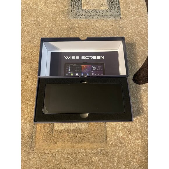 Portable Touchscreen Car Stereo with Wireless CarPlay (6.86") - Picture 3 of 7